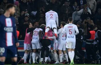Lyon consiguió la victoria ante el PSG